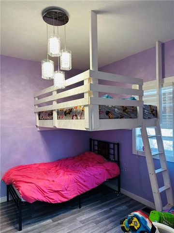 2911 N 6th Street, St Joseph, MO 64505