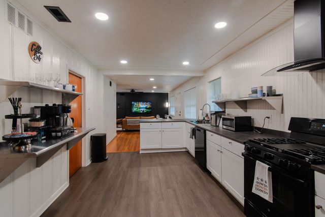 302 Circle Drive, Arlington, TX 76010