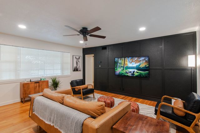302 Circle Drive, Arlington, TX 76010