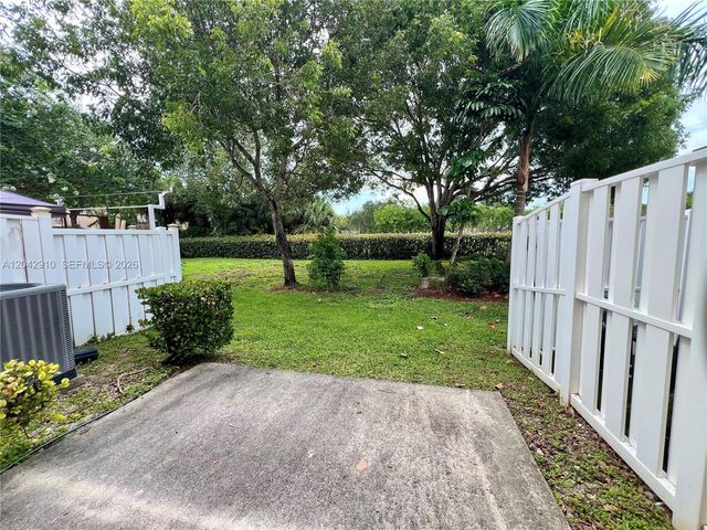 8917 NW 54th Street, Sunrise, FL 33351