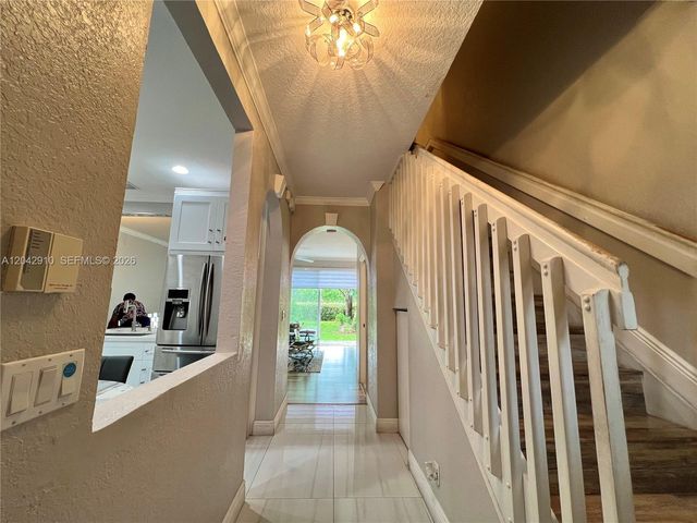 8917 NW 54th Street, Sunrise, FL 33351