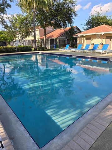 8917 NW 54th Street, Sunrise, FL 33351