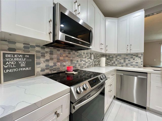 8917 NW 54th Street, Sunrise, FL 33351
