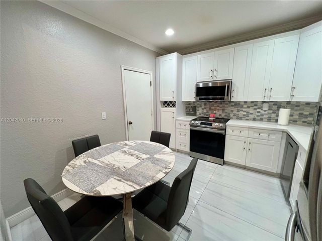 8917 NW 54th Street, Sunrise, FL 33351