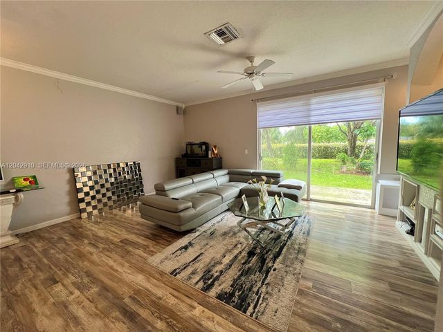 8917 NW 54th Street, Sunrise, FL 33351