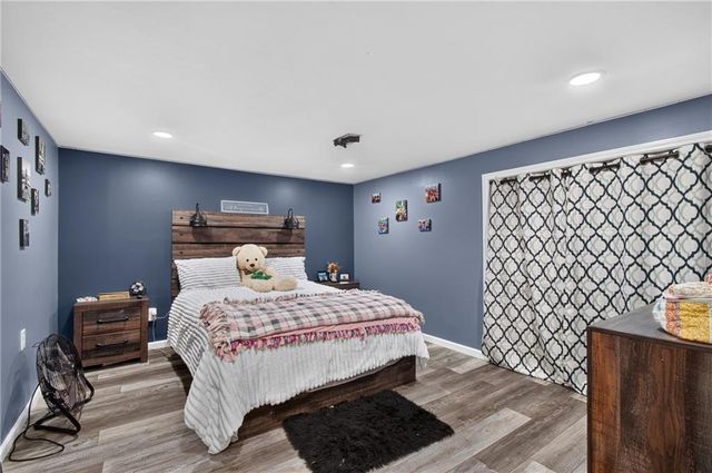 17909 S Hill Top Road, Pleasant Hill, MO 64080