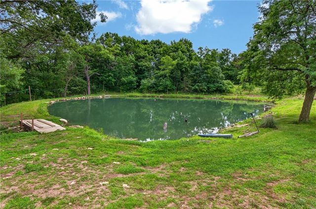 17909 S Hill Top Road, Pleasant Hill, MO 64080
