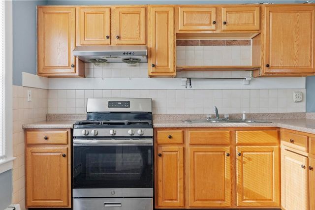 106 School Street 1, Lowell, MA 01854