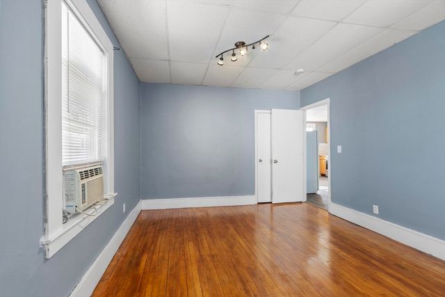 106 School Street 1, Lowell, MA 01854