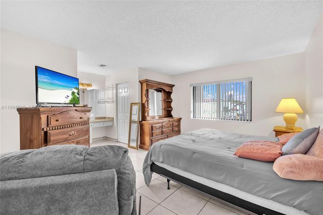 1321 SW 124th Ct 18-A, Miami, FL 33184