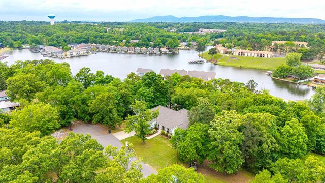 224 Grand Ridge Terrace, Hot Springs, AR 71901