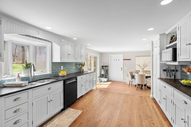 25 Franklin Pl, Sudbury, MA 01776