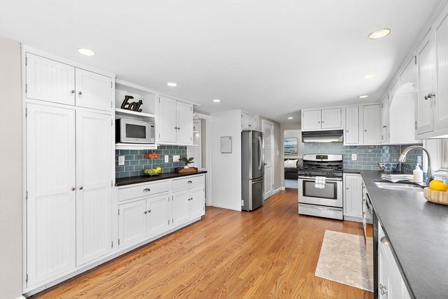 25 Franklin Pl, Sudbury, MA 01776