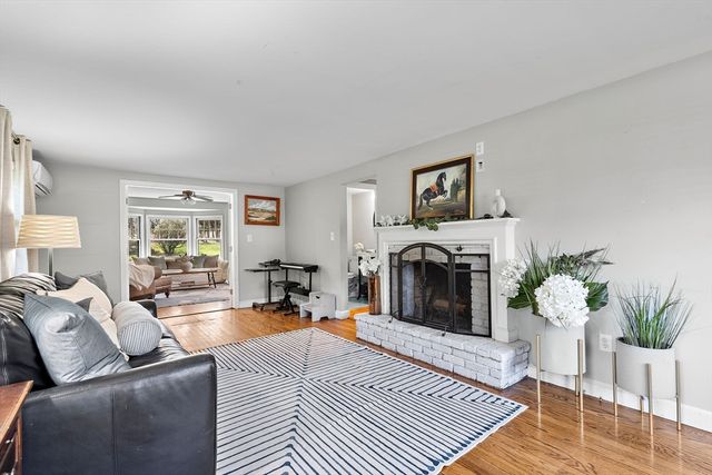 25 Franklin Pl, Sudbury, MA 01776