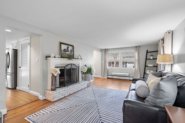 25 Franklin Pl, Sudbury, MA 01776