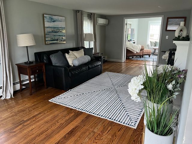 25 Franklin Pl, Sudbury, MA 01776