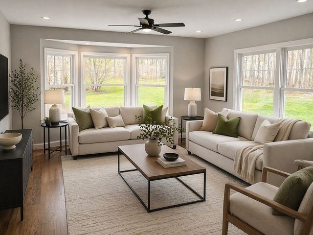 25 Franklin Pl, Sudbury, MA 01776