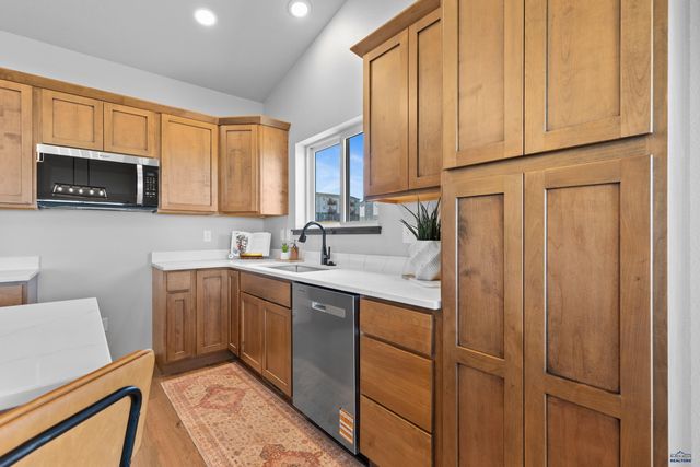 1246 PINNACLE CT, Rapid City, SD 57701