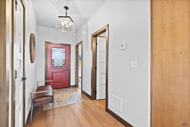 1246 PINNACLE CT, Rapid City, SD 57701