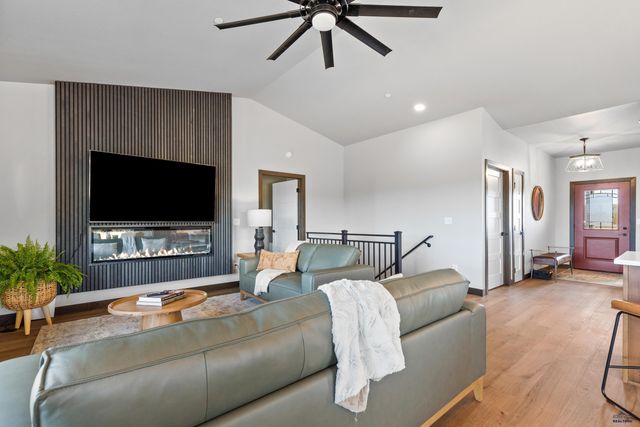 1246 PINNACLE CT, Rapid City, SD 57701