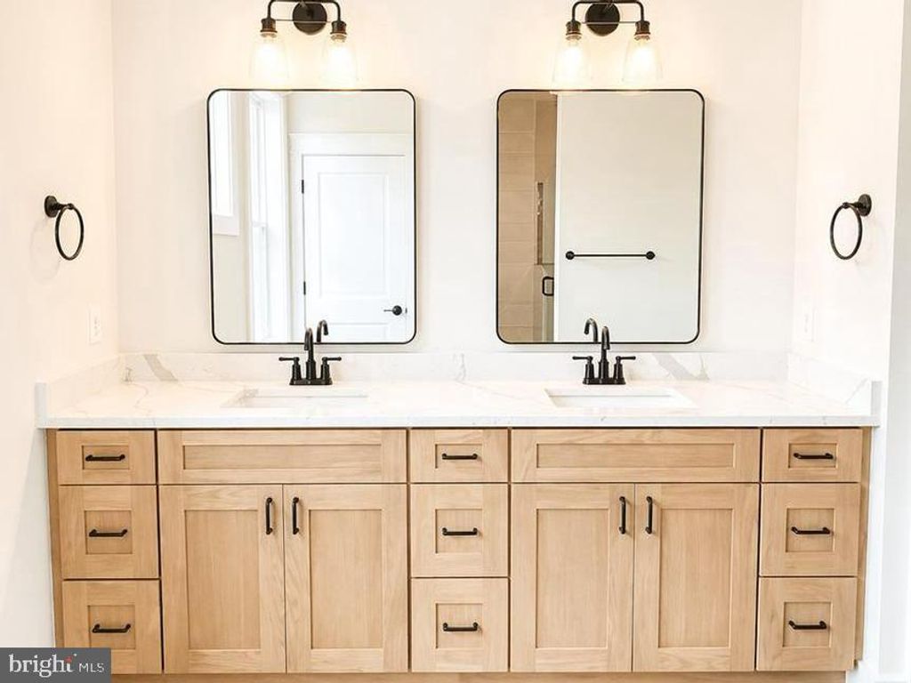 Image 4 of property listing at 9529 CHILDACREST DR, Boonsboro, MD 21713