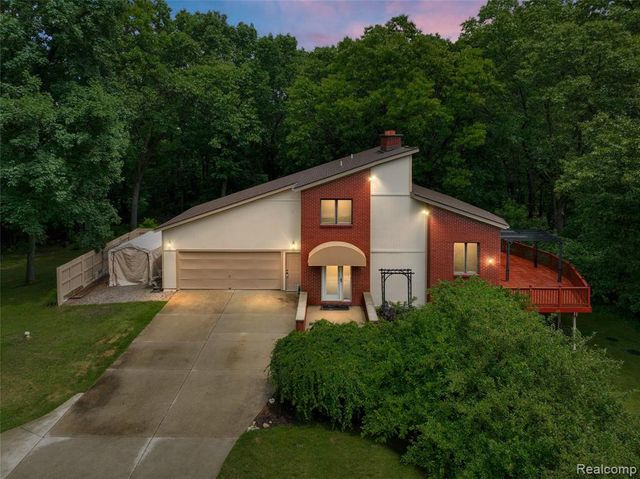 3378 Jossman Hills, Ortonville, MI 48462