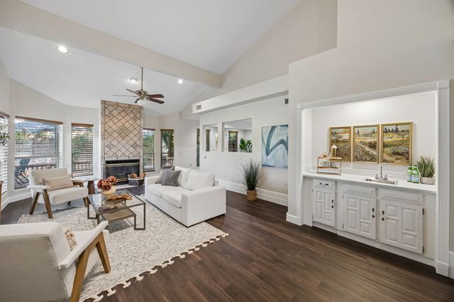 2920 Shady Lake Circle, Carrollton, TX 75006
