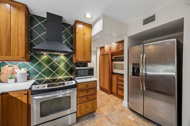 2920 Shady Lake Circle, Carrollton, TX 75006