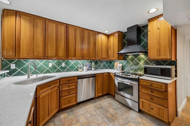 2920 Shady Lake Circle, Carrollton, TX 75006