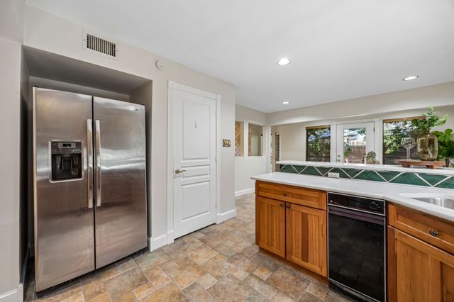 2920 Shady Lake Circle, Carrollton, TX 75006