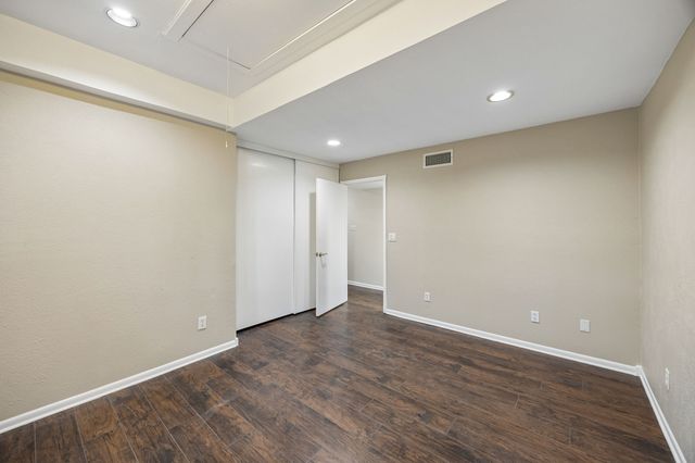 2920 Shady Lake Circle, Carrollton, TX 75006