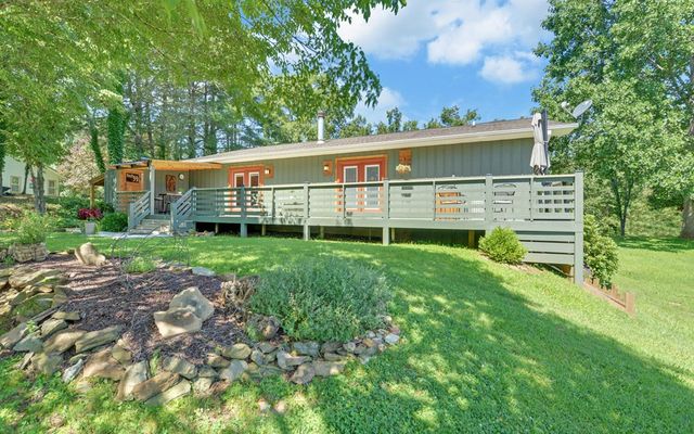 39 Country Lane, Murphy, NC 28906