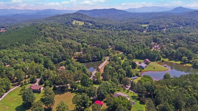 39 Country Lane, Murphy, NC 28906