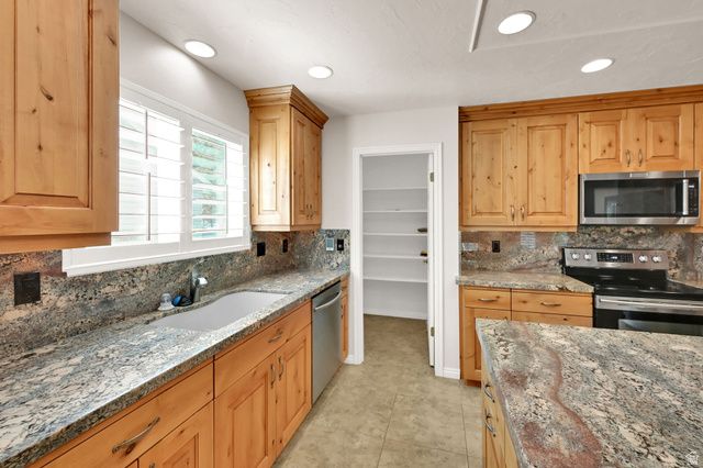 346 N 360 E, Orem, UT 84057