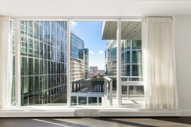 22 Liberty Dr 10G, Boston, MA 02210