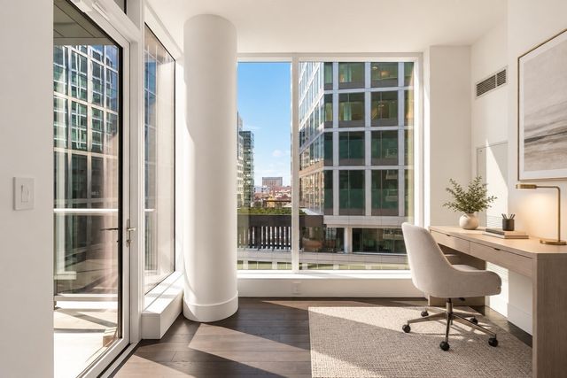22 Liberty Dr 10G, Boston, MA 02210