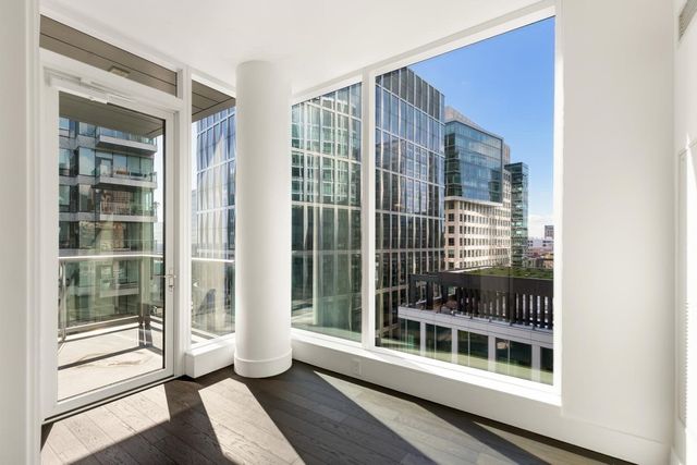22 Liberty Dr 10G, Boston, MA 02210