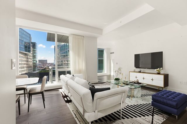 22 Liberty Dr 10G, Boston, MA 02210