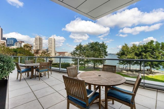 22 Liberty Dr 10G, Boston, MA 02210