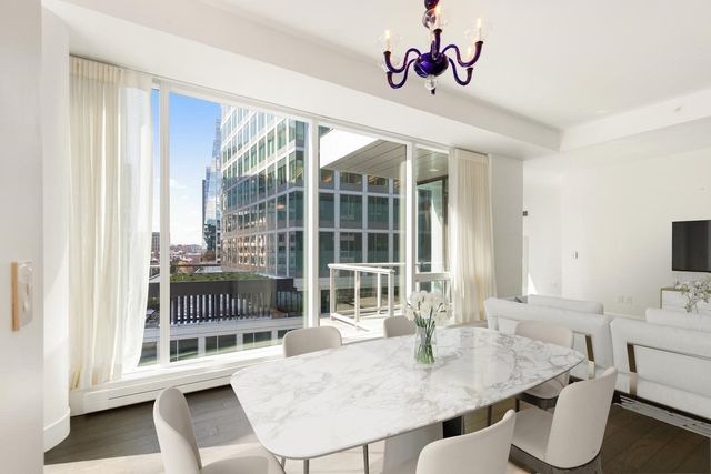 22 Liberty Dr 10G, Boston, MA 02210