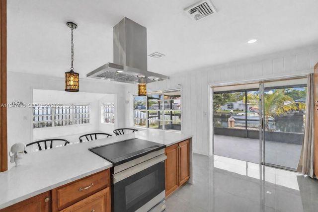 2718 Sherman St, Hollywood, FL 33020