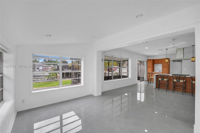 2718 Sherman St, Hollywood, FL 33020