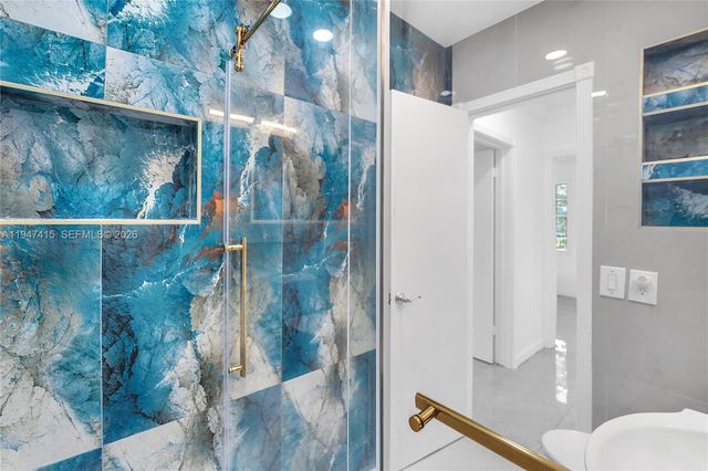 2718 Sherman St, Hollywood, FL 33020