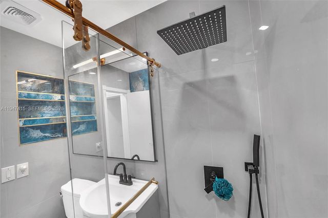 2718 Sherman St, Hollywood, FL 33020