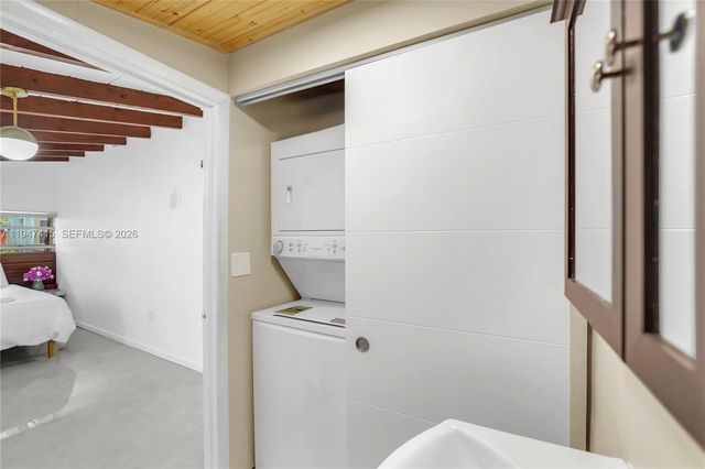 2718 Sherman St, Hollywood, FL 33020