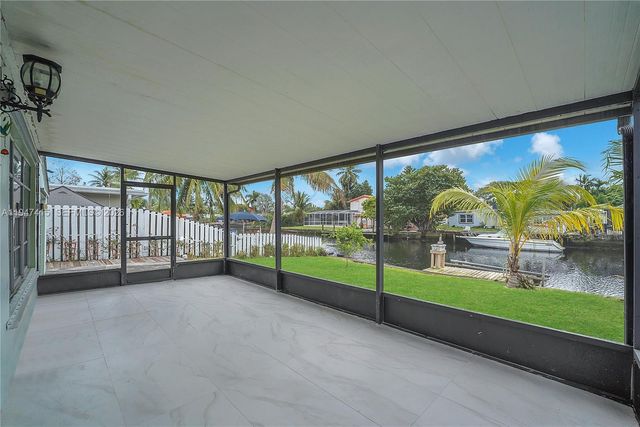 2718 Sherman St, Hollywood, FL 33020