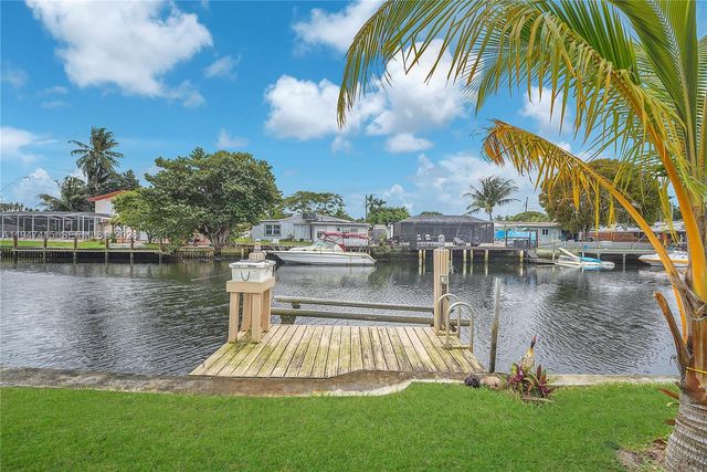 2718 Sherman St, Hollywood, FL 33020