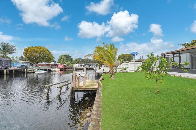 2718 Sherman St, Hollywood, FL 33020