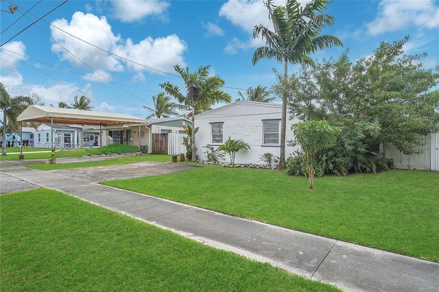 2718 Sherman St, Hollywood, FL 33020