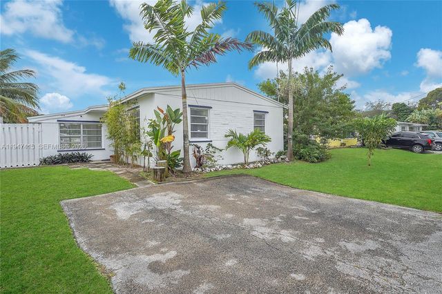 2718 Sherman St, Hollywood, FL 33020